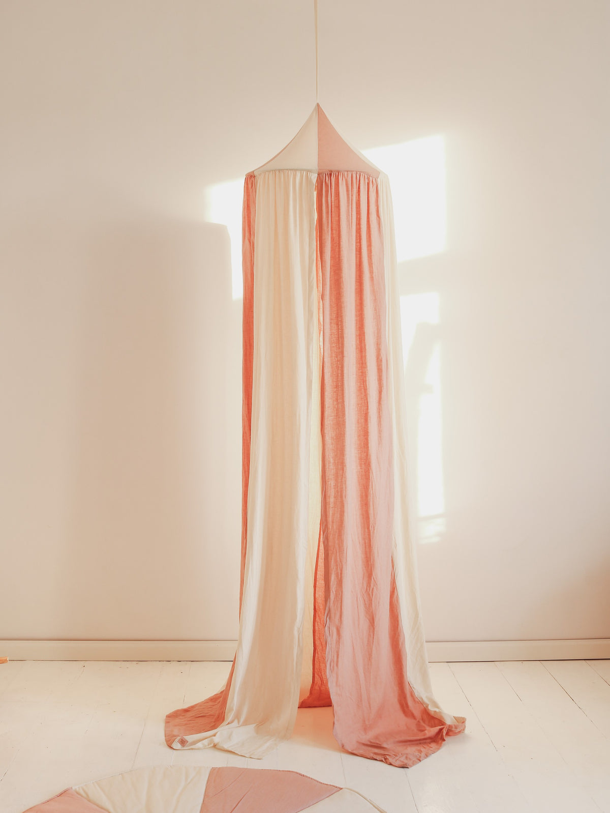 Lasten vuodekatos puuvillasta ja pellavasta - Powder Pink