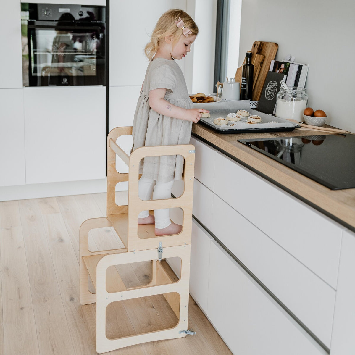 Oppimistorni lapselle, puun värinen