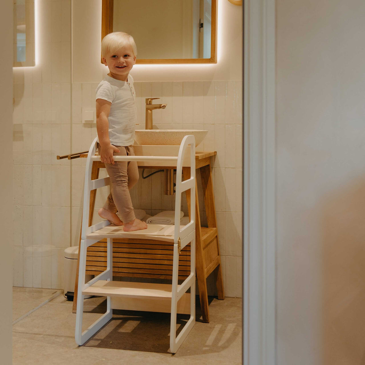 leg&go muuntautuva lasten_apujakkara_valkoinen